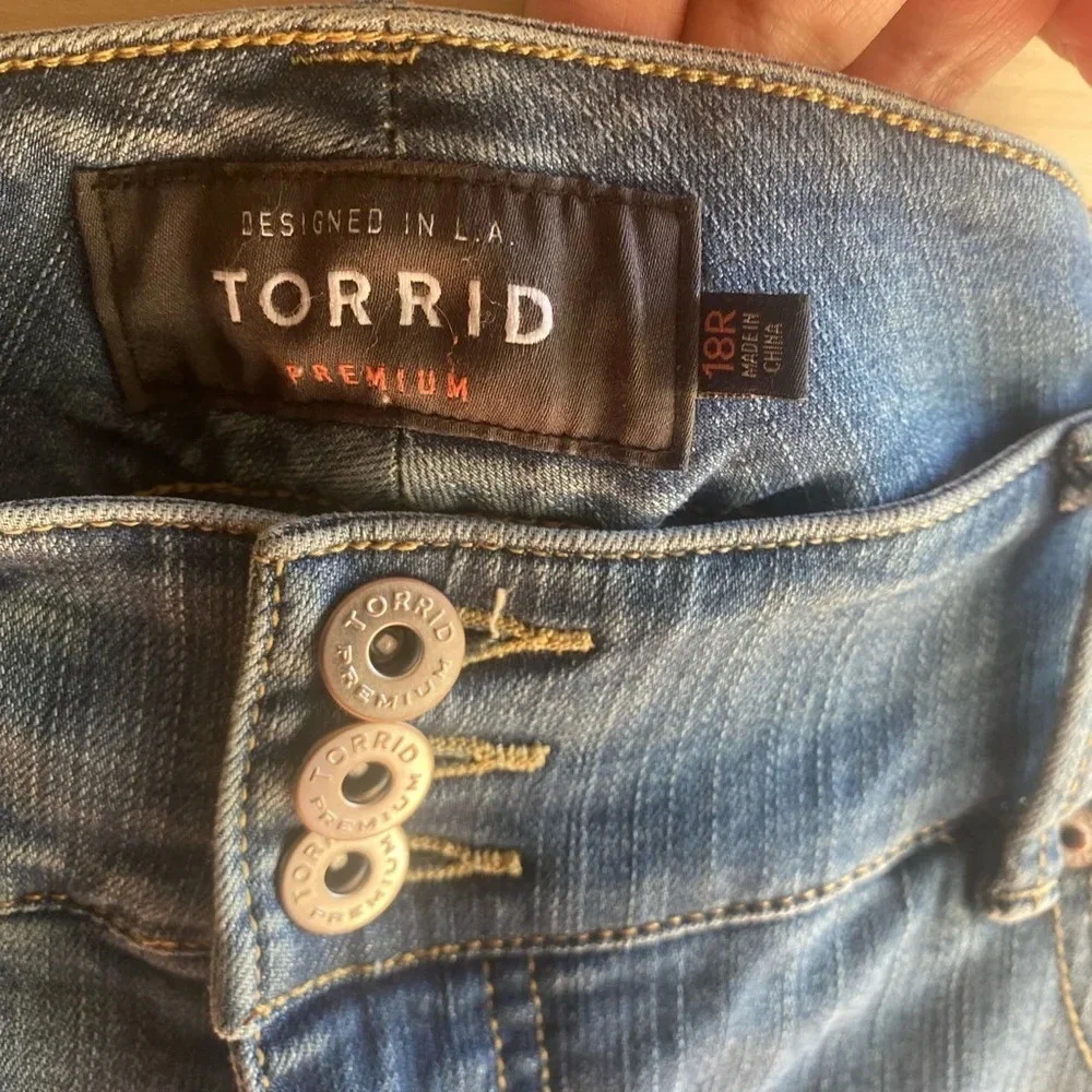 Torrid Size 18R Skinny Premium Denim Jeans - Picture 2 of 3